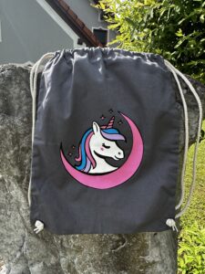 grau einhorn