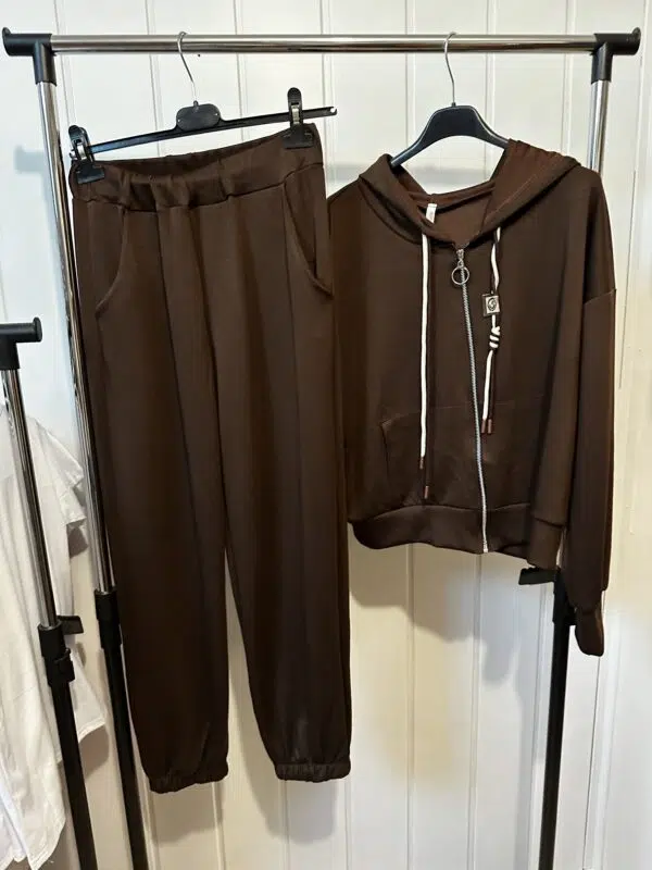 Jogginanzug braun