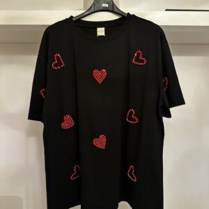 shirt-schwarz-herz-rot